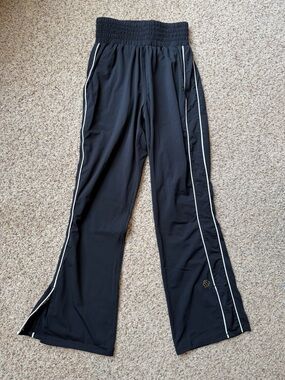 HONEYCUT Black Kids Sweatpants with White Piping